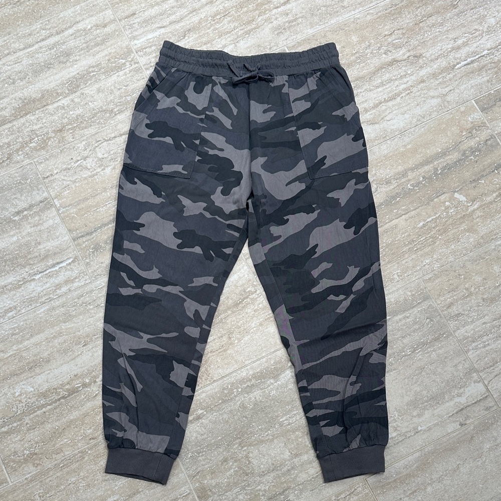 Splendid Black and Gray Camouflage Jogger Pants